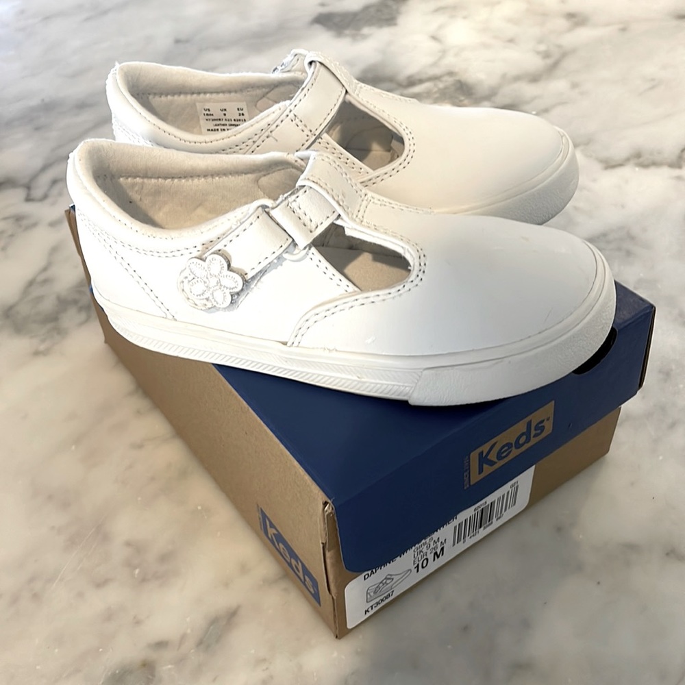 New with Box! Keds Daphne White Leather Shoes, size 10